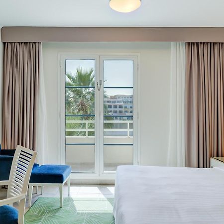 Millennium Lakeview Hotel Formerly Copthorne Lakeview Hotel Dubai Bagian luar foto