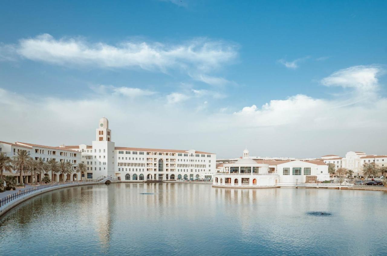Millennium Lakeview Hotel Formerly Copthorne Lakeview Hotel Dubai Bagian luar foto